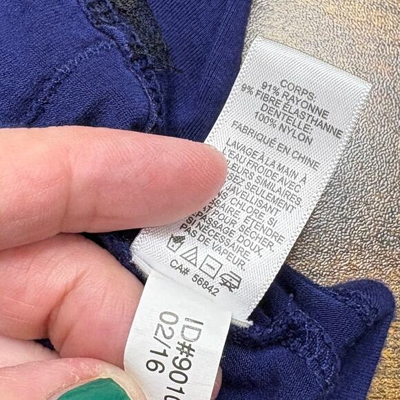 Express Size M Tank Top Camisole Y2K Lace Trim Blue Black Cross Back - Picture 9 of 12